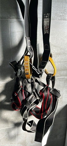Dmm climbing safety harness - dmm,