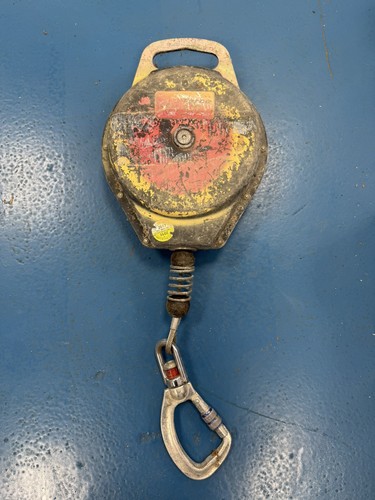Fall arrest safety harness - fall,