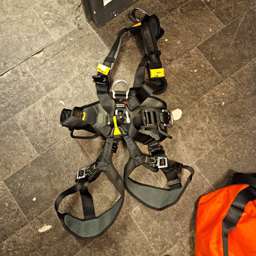 Petzl avao industrial safety - petzl,